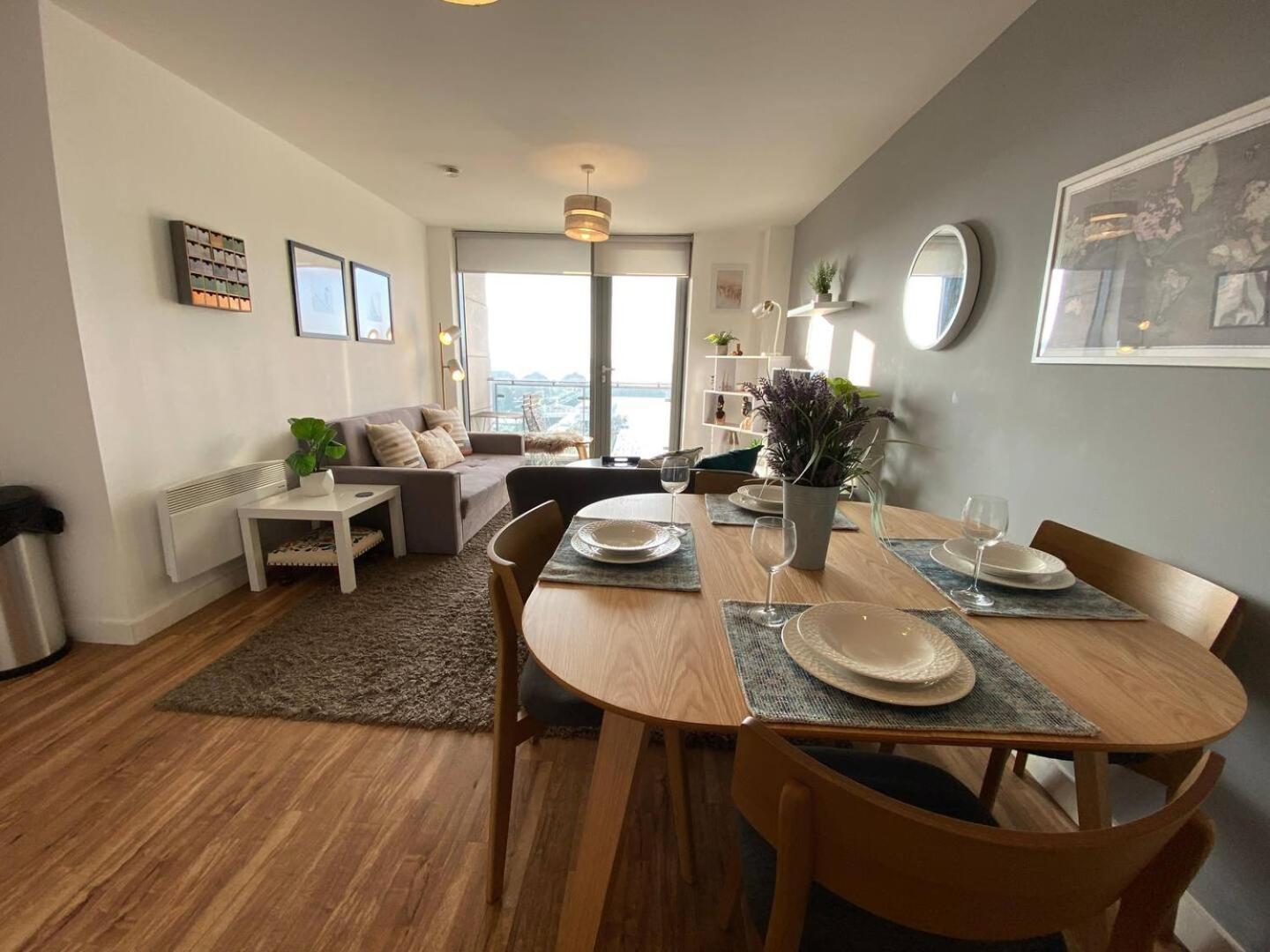 Stunning Mersey View Flat W Parking In Liverpool Exterior photo